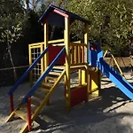 Village Canapai منتجع 3*