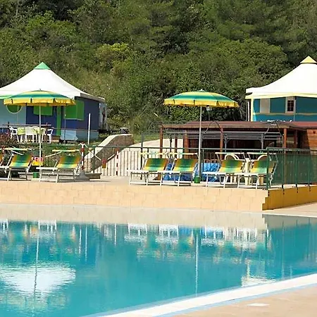 Village Canapai