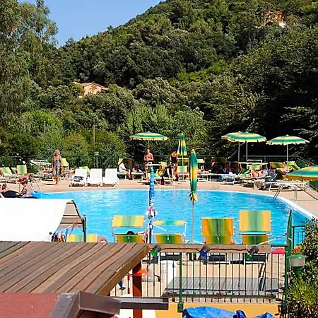 Village Canapai Θέρετρο