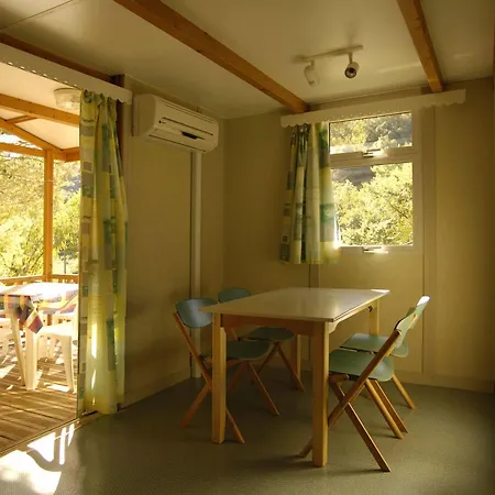 Semesteranläggning (resort) Village Canapai 3*