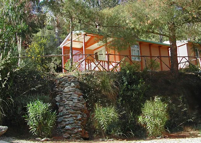 坎纳俳野营村酒店 度假村 3*