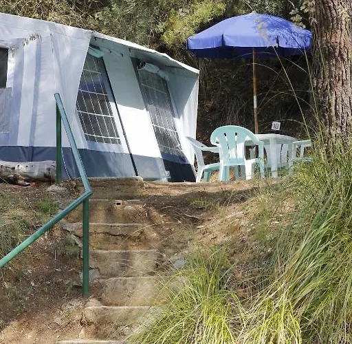 坎纳俳野营村酒店 度假村