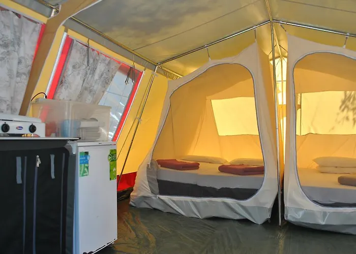 坎纳俳野营村酒店 度假村 3*