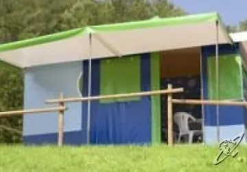 坎纳俳野营村酒店